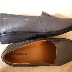 Women's Comfortview brand size 10.5W